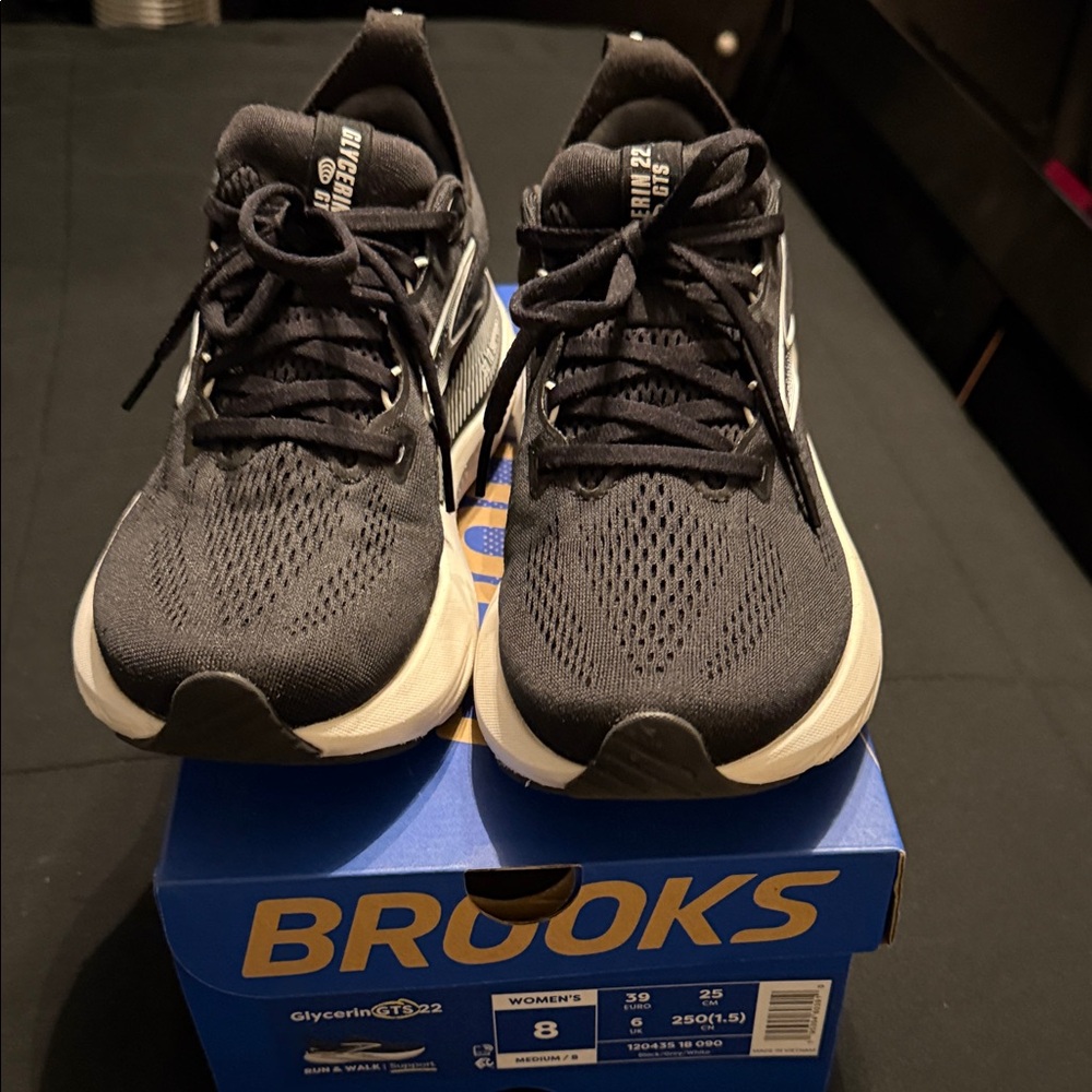 Brooks Black and White Running Shoes